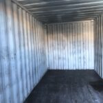 Interior de un contenedor usado de clase A de 20 pies