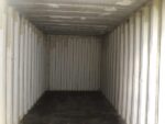 Interior de un contenedor usado de clase A de 20 pies